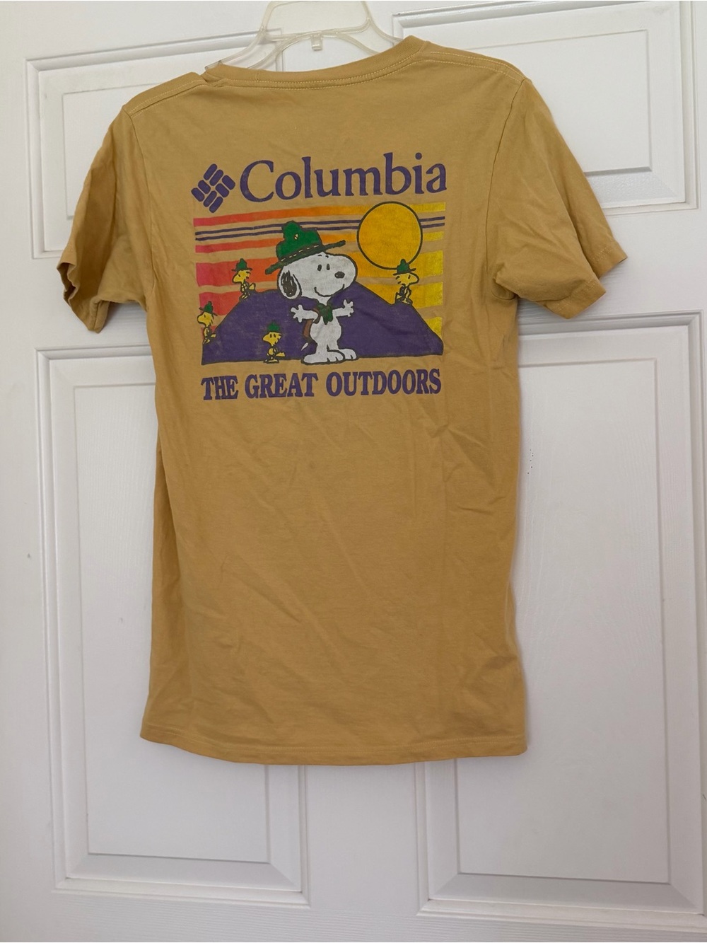 Columbia Mustard Yellow Beagle Scout Snoopy Graphic Tee Unisex Size Small S